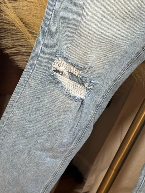 NWOT Altar’D State Light Wash Women's Distressed Straight Jeans | 27 - Picture 3 of 7